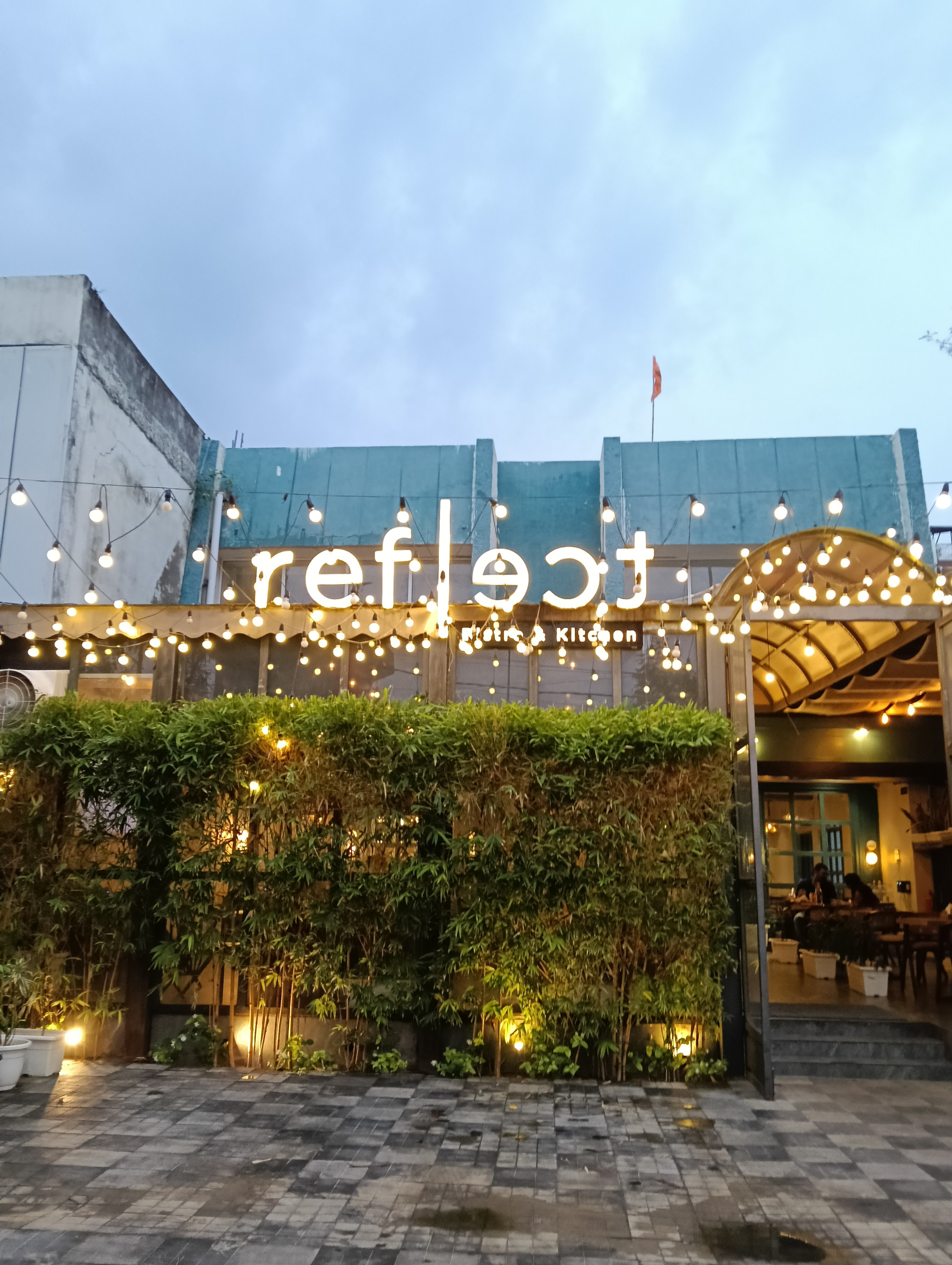 Reflect - Bistro & Kitchen - Pet-Friendly Café in Jaipur