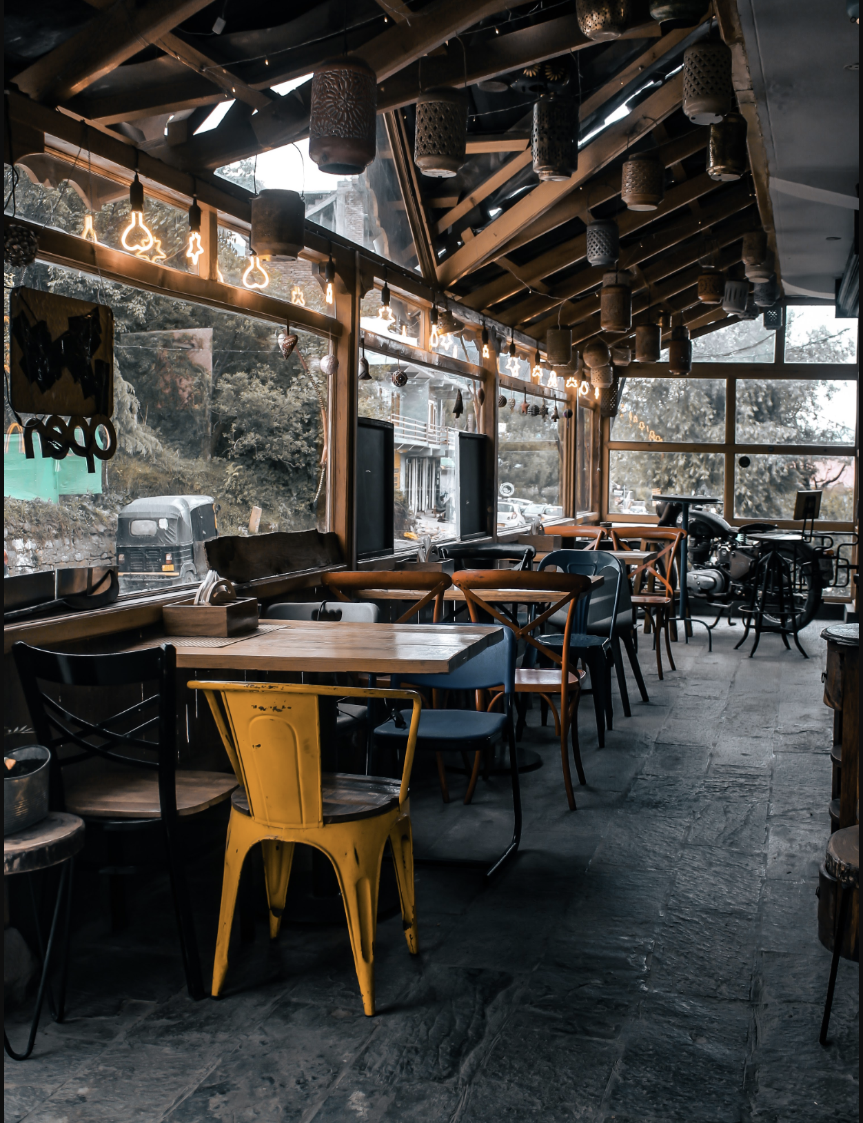 Throttle Shrottle - Pet-Friendly Café in Gurugram