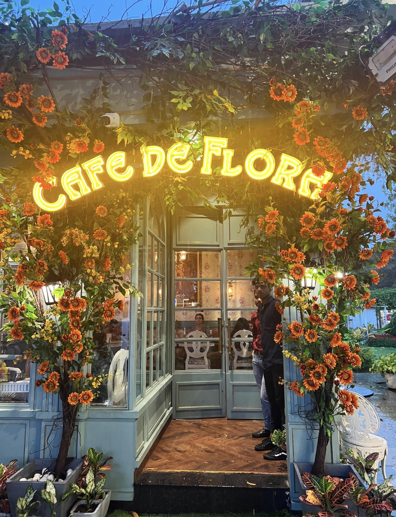 cafe Da Flora - Pet-Friendly Café in New Delhi
